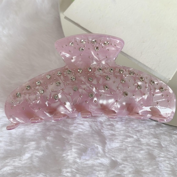 Accessories - Pink Crystal Hair Claw